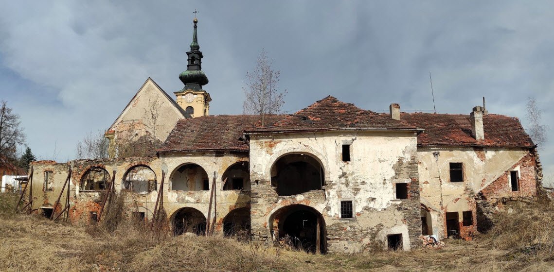 Zámek Omlenička, Omlenice, Czechia, Czech Republic (Czechia)